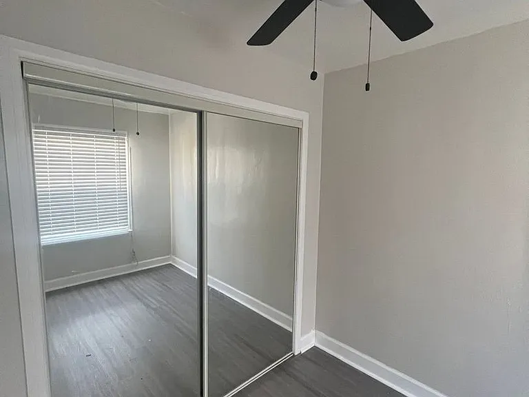10961 S Figueroa St — Photo 26