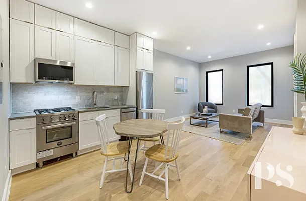 Rented by Nooklyn NYC LLC | media 44