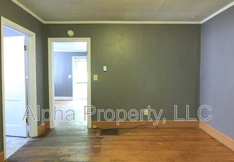 301 Dupont Dr #B — Photo 6