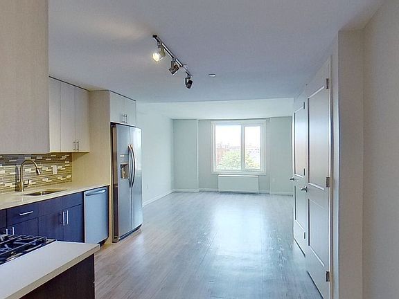 2nd image of 178-02 Hillside Ave #404