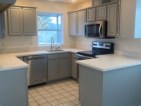3rd image of 17653 Arnold Dr