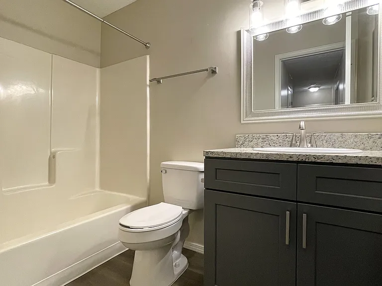 2917-2919 United Ct — Photo 16