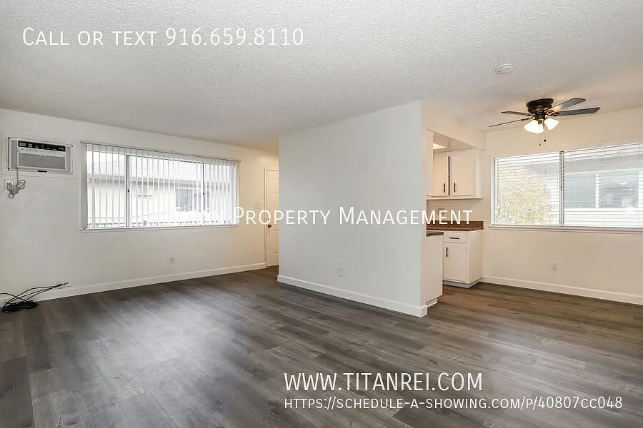 Updated 3bed/1.5bath Arden Arcade Upstairs Unit! — Photo 3