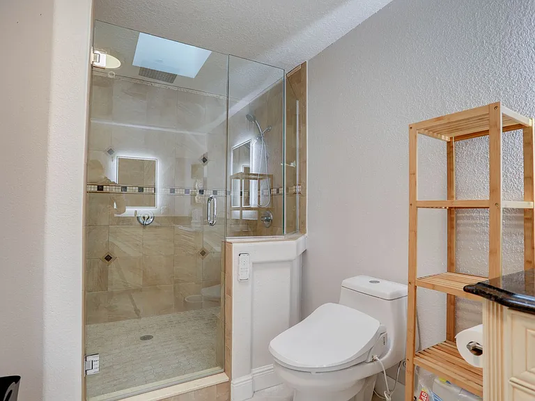 633 Spring Oaks Blvd — Photo 26
