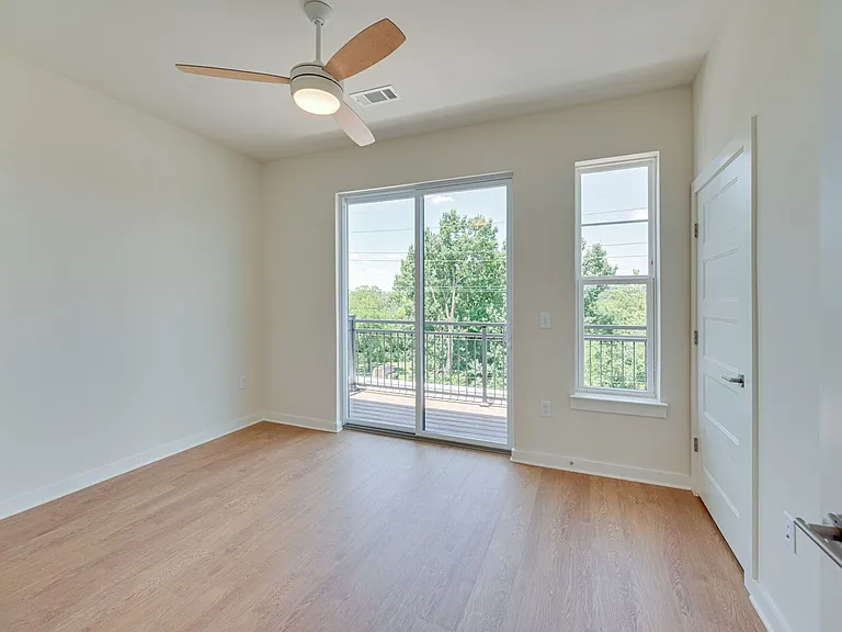 600 E Trinity Ln #305 — Photo 15