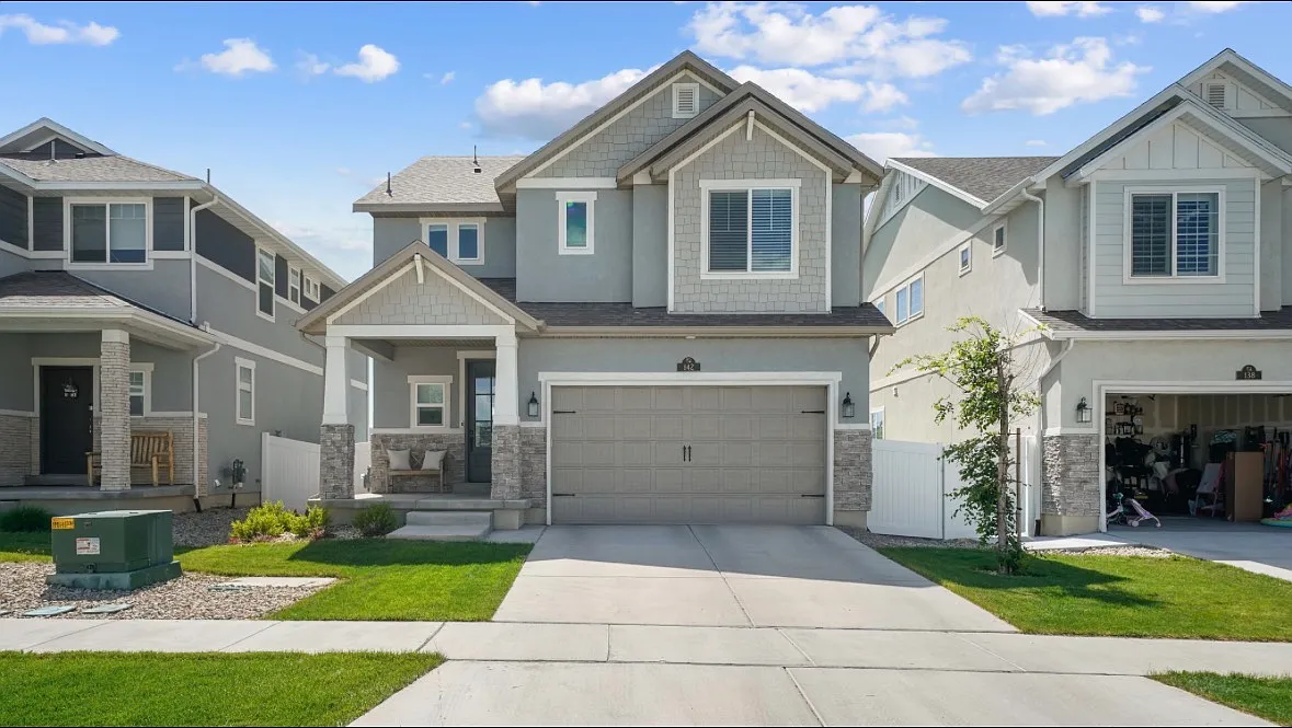 5 bed, 2990 sqft, $3,250 — Photo 3
