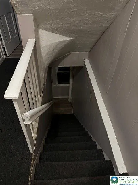 3 bed, 1200 sqft, $1,200 — Photo 4