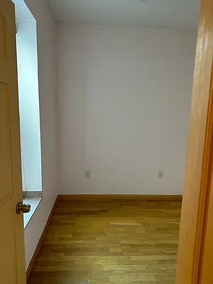 Rented by Batra Group Inc | media 15