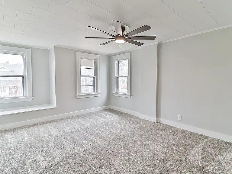 343 S Charles St — Photo 22