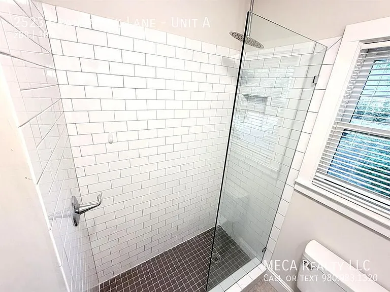 2523 Cranbrook Ln #A — Photo 8