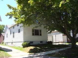 413 Saint Clair St, Manitowoc, WI 54220