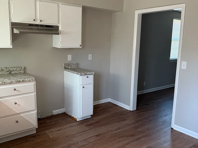 3300 Moonlight Dr #3300 — Photo 4