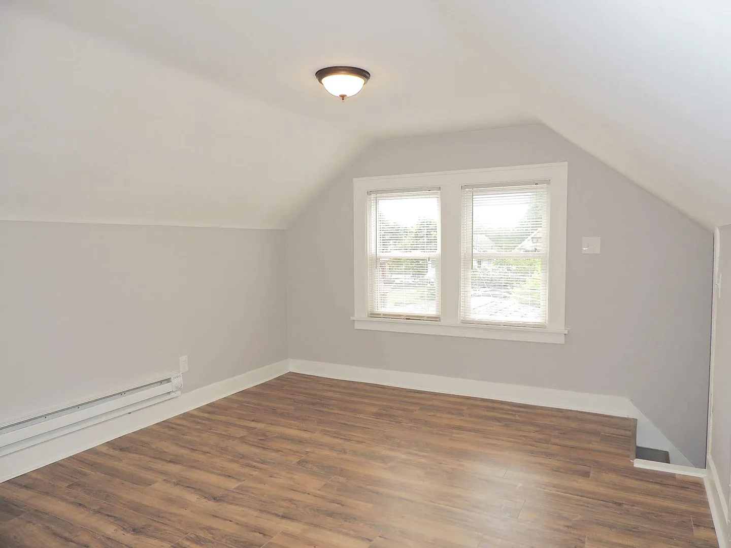 2803 Avondale Ave — Photo 2
