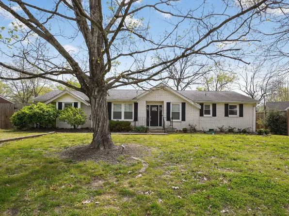 138 Carriage Dr, Nashville, TN 37221