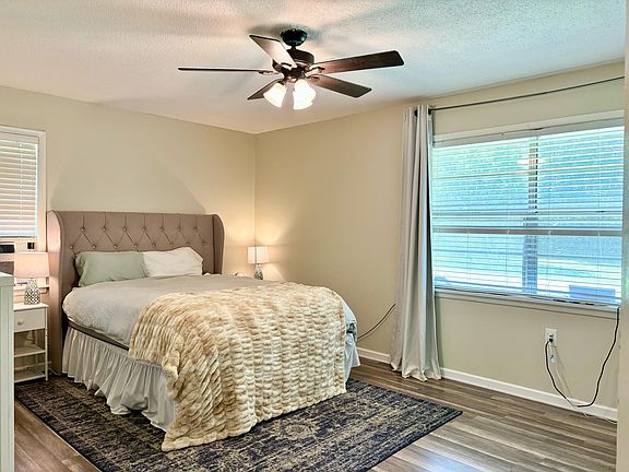 4th image of 1809 Vine Ave