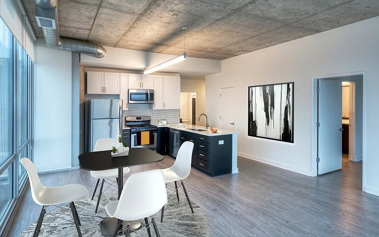 Kitchen & Living