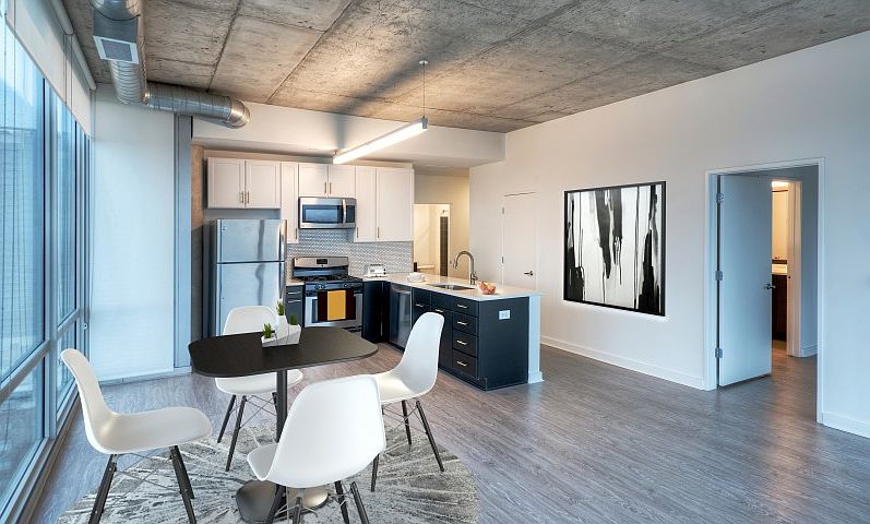 Kitchen & Living