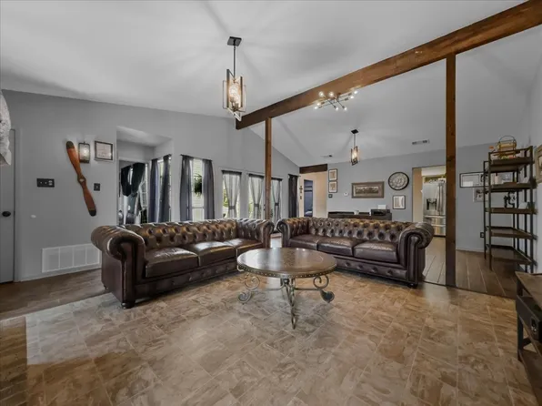 1710 Woodland Pl, Corsicana, TX 75110