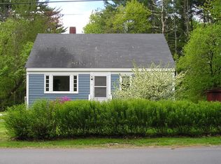 17 Holbrook St, Freeport, ME 04032