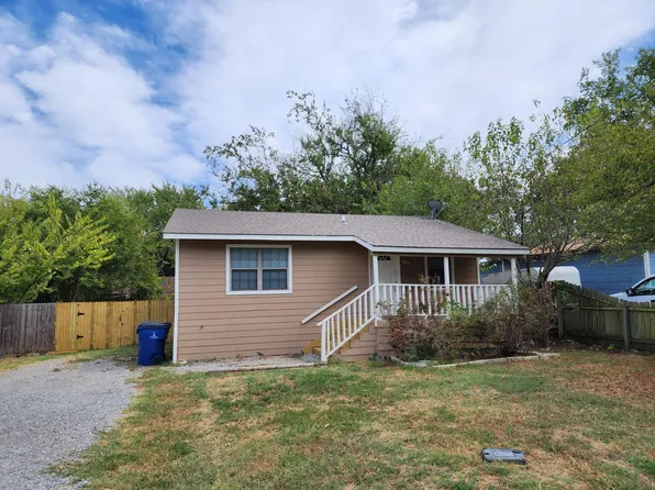 109 Grayson St, Pottsboro, TX 75076