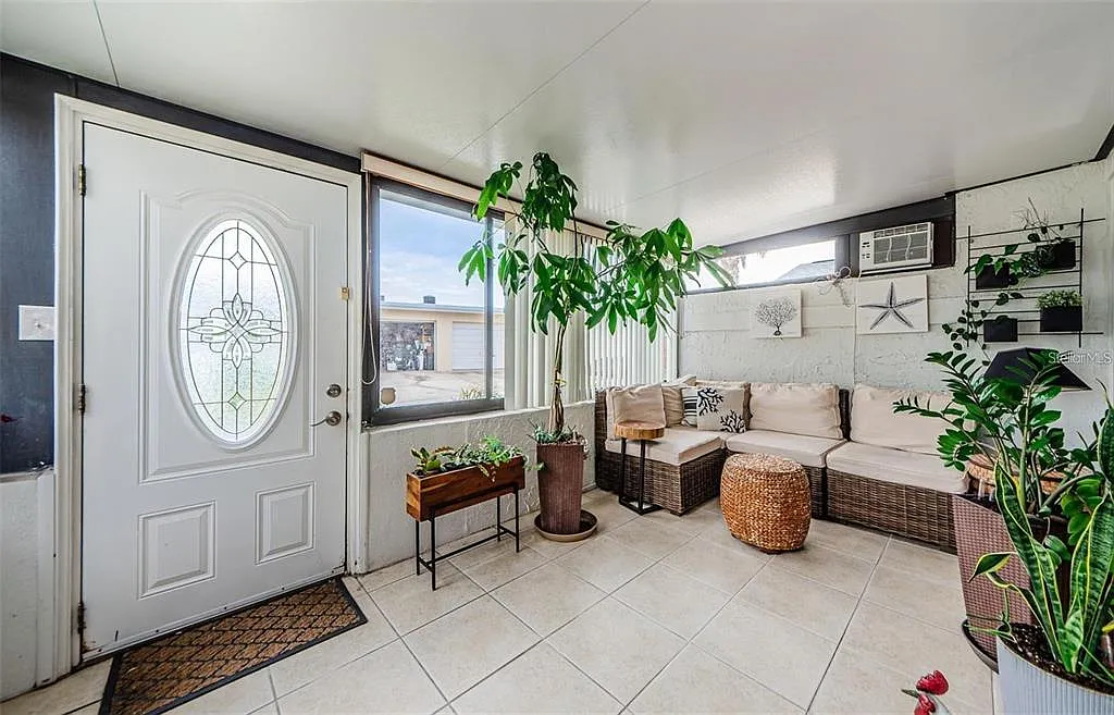 2 bed, 2.0 bath, 1000 sqft, $2,200 — Photo 3
