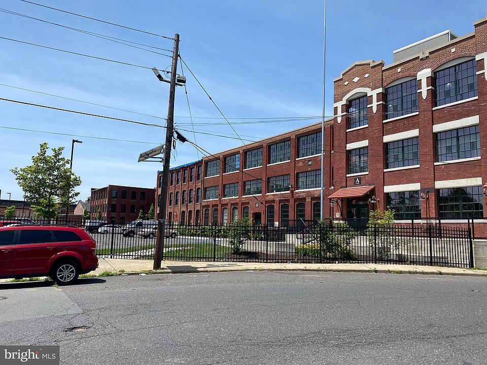 2nd image of 104 N Johnston Ave