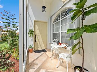 6077 Lake Hibiscus Dr #6077, Delray Beach, FL 33484