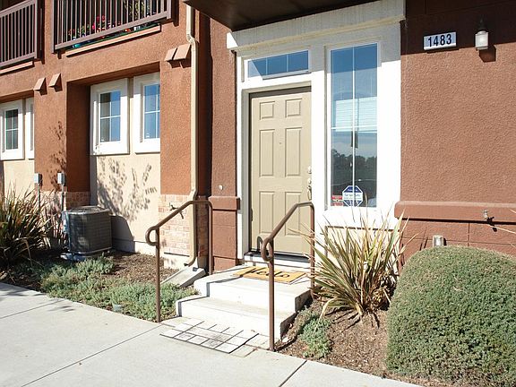 2nd image of 1483 Mercado Way