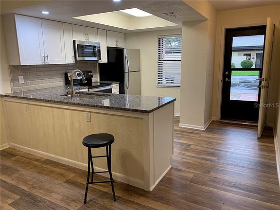 4th image of 38241 Ironwood Pl #3