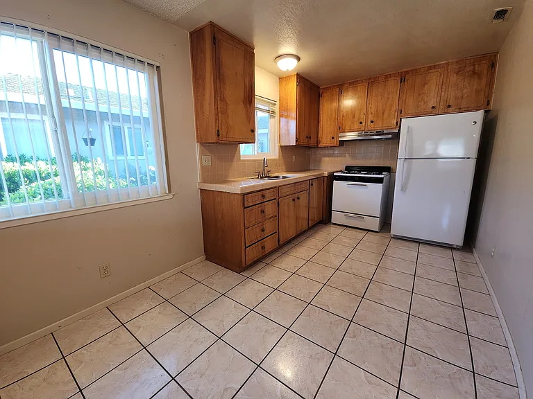 1261 S Jackson St #D — Photo 4