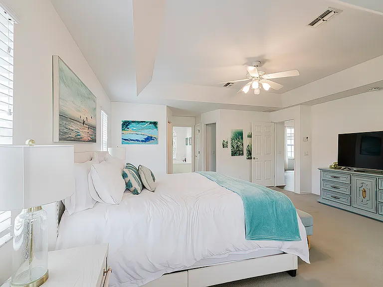 240 N Country Club Dr — Photo 24