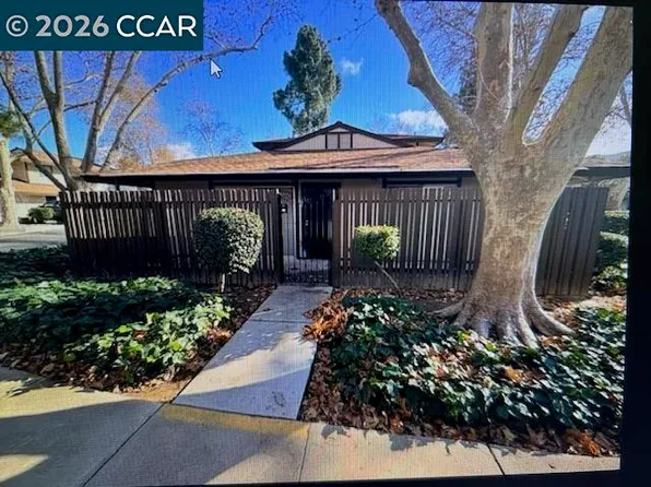 5451 Roundtree Pl, Concord, CA 94521