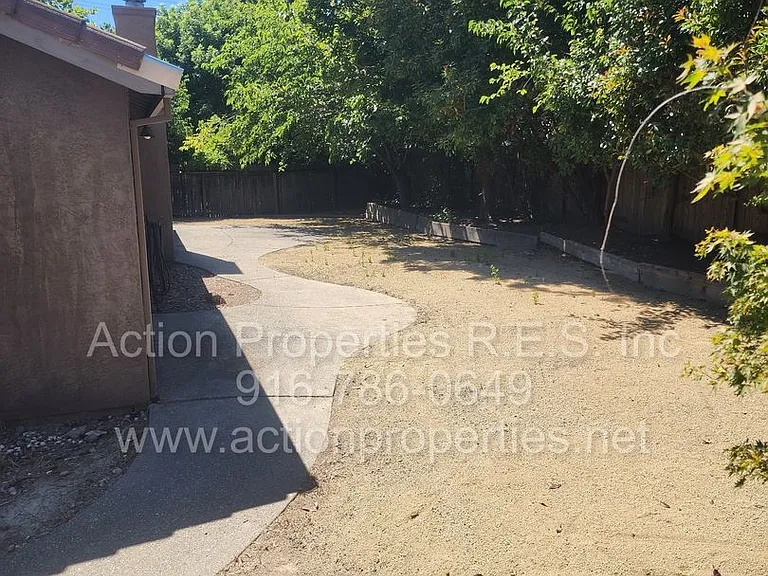 1057 Shenencock Way — Photo 23