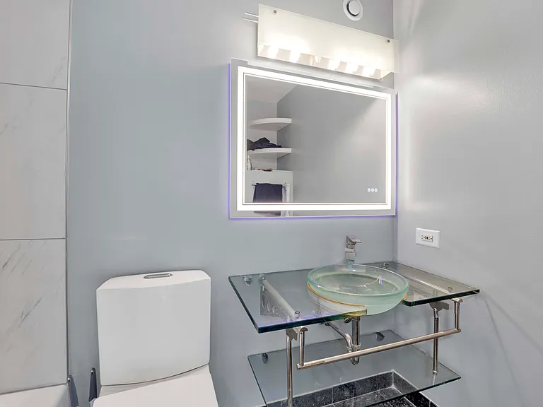 5320 N Sheridan Rd #1504 — Photo 11