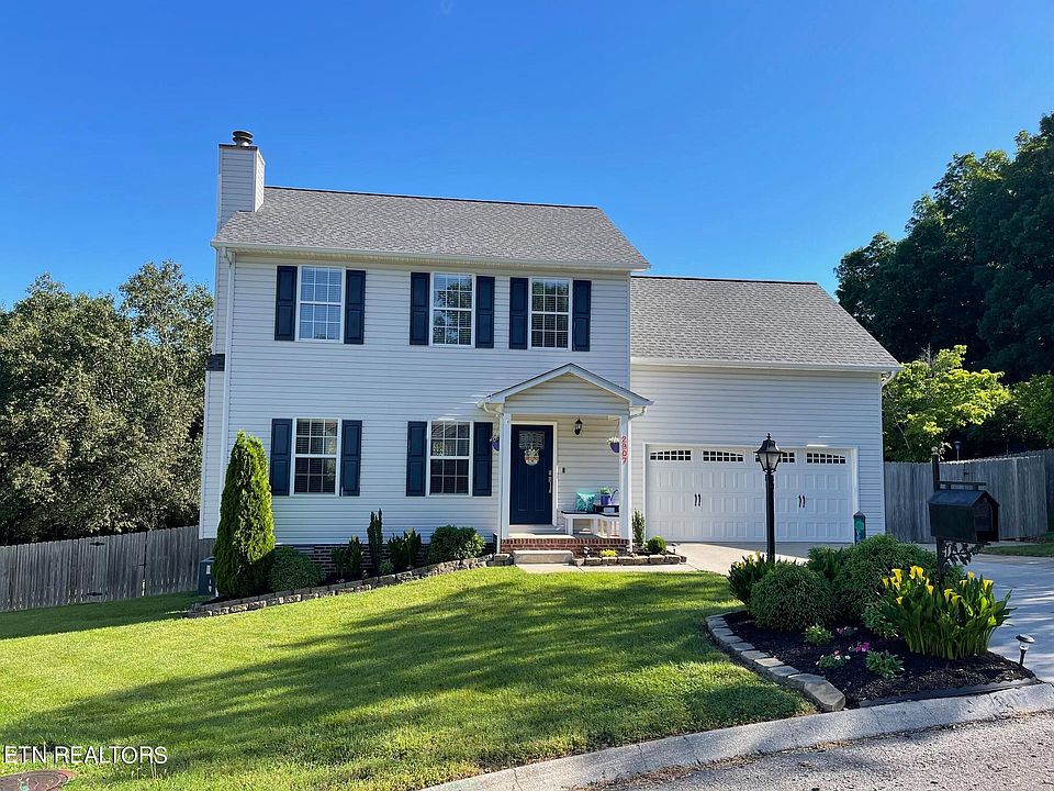 1st image of 2907 Large Oak Ln