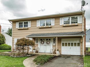 68 Timberlane Dr, Colonia, NJ