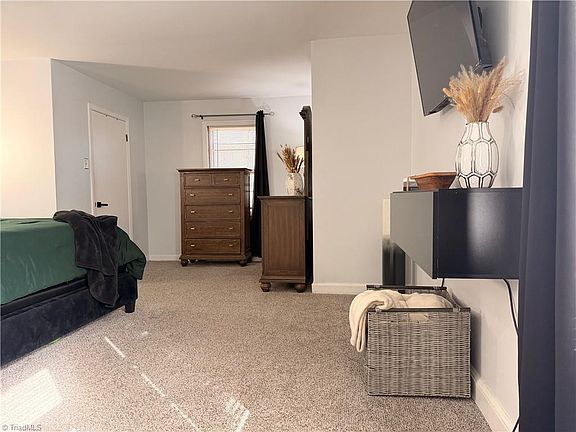 5th image of 3409 Woodlea Dr
