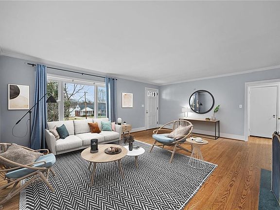 2nd image of 509 Country Club Dr