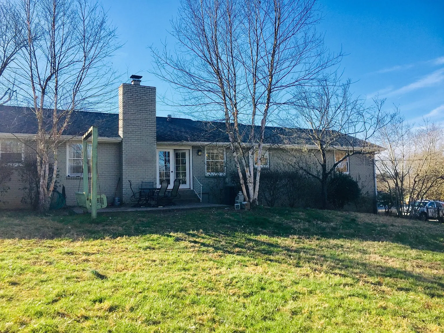 3 bed, 2.5 bath, 2599 sqft, $3,350 — Photo 2