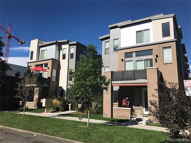 2 bed, 1150 sqft, $2,800 — Photo 2