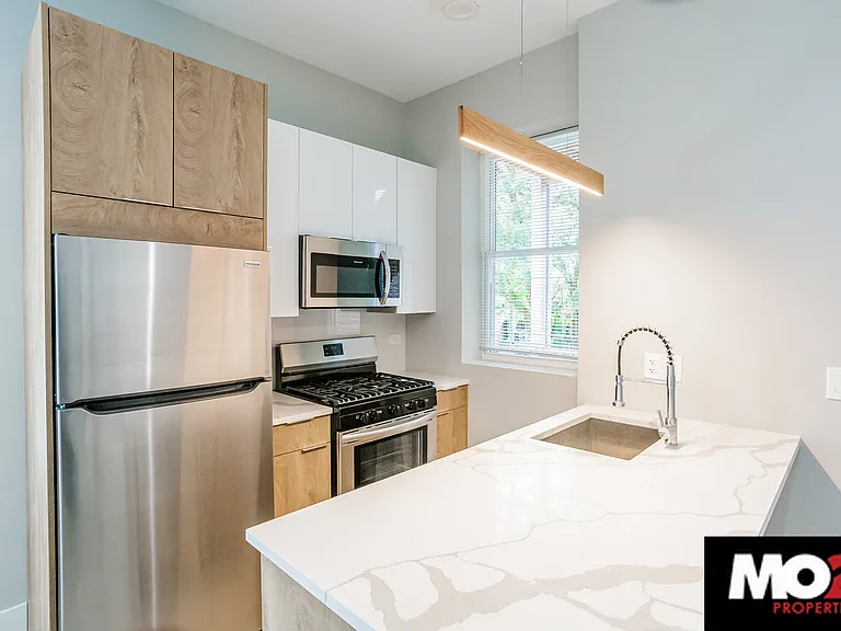 Cortland Flats — Photo 16