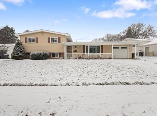 4909 Craig Rd, South Bend, IN 46614