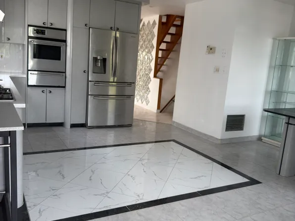 300 Merrymount St Floor 2, Staten Island, NY 10314