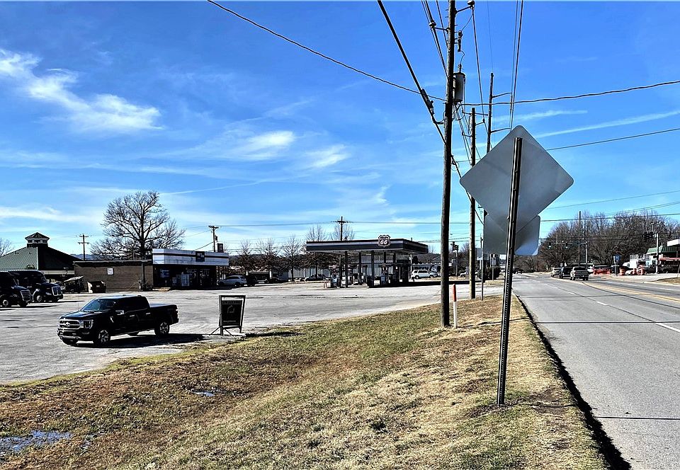 2nd image of 1632 School St