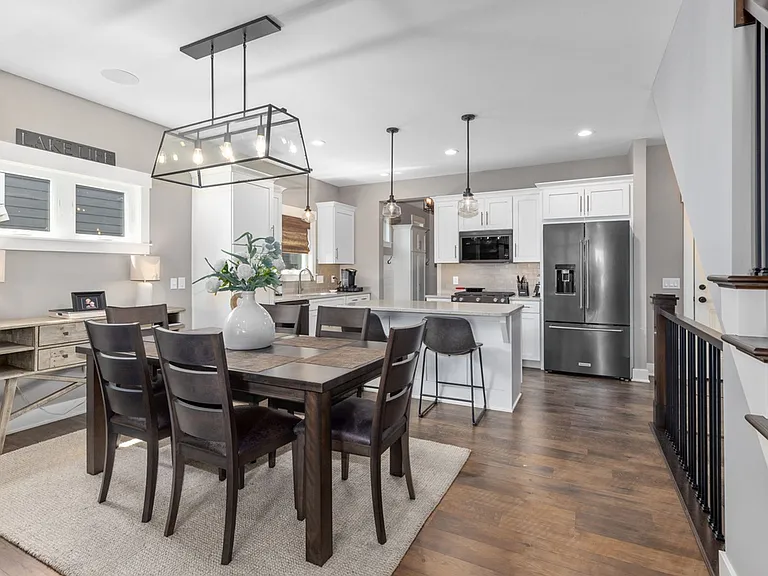 7002 Silver Lake Dr NE — Photo 8