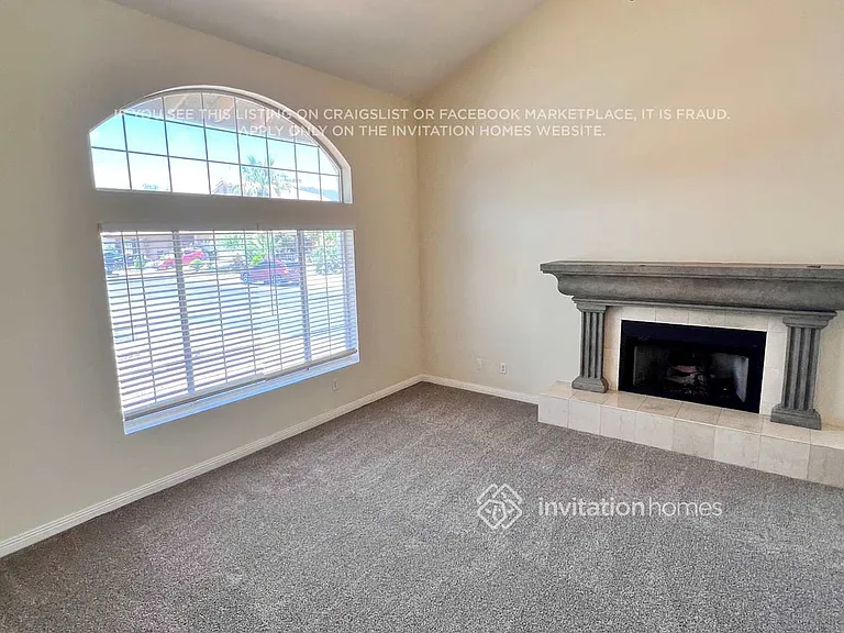 280 Plaza Carmelina Ct — Photo 10