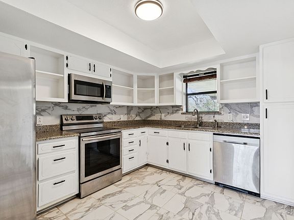 5th image of 162 Westview Dr
