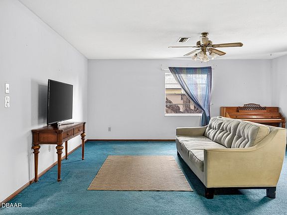 3rd image of 1075 Kingswood Way