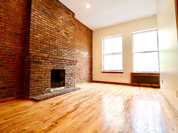 3rd image of 126 W 74th St APT 3A