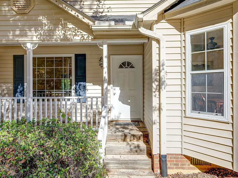 1st image of 315 Dunwoody Dr